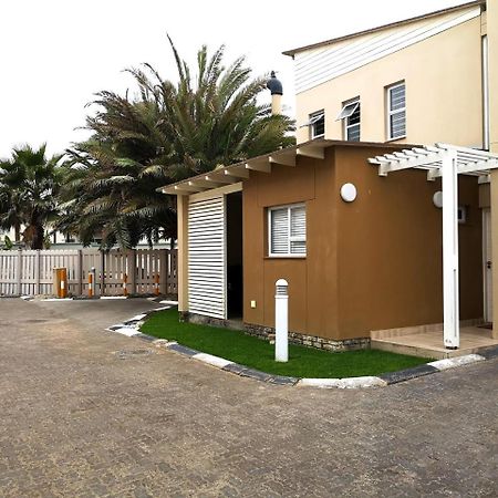 The Waterfront Cottage F12 ซวาคอปมุนด์ ภายนอก รูปภาพ
